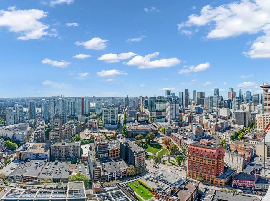 Skyview, 40Th Floor! 2Br Condo In Downtown Ванкувер Экстерьер фото